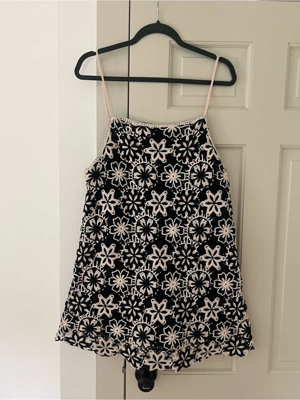Zara Black and Cream Floral Crochet Mini Dress - Picture 3 of 5